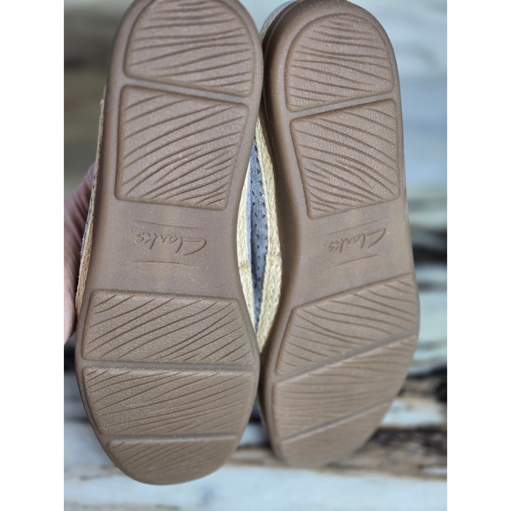 Clarks Collection Metallic Silver Grey Perforated Slip On Loafers NWB 9.5 M - Picture 5 of 10